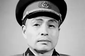 钱信忠：开国少将，两次担任卫生部部长，响应毛主席号召积极推广“赤脚医生”模式图片