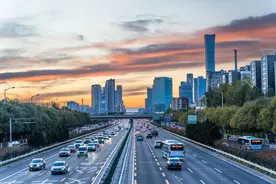 汽车业替代房地产？经济学家想得太简单了图片