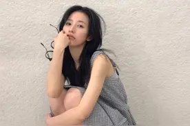 吊带背心、碎花长裙、氛围感头巾，夏日入场券从找对单品开始！图片