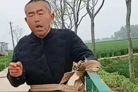 惊！不走就死！男子脑梗，狠心妻子强绑绳子带他走路三年恢复清醒图片