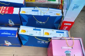 事情闹大了，河南的牛奶竟两箱一提 不是全国统一吗？笑疯在评论区图片