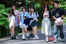 武汉成为假期热门旅游目的地图片