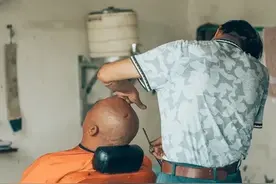现在才知道，男人为何尽量不要剃光头，百害而无一利图片
