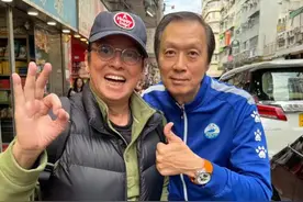 74岁谭咏麟罕见露面，大病后嘴唇发白，此前取消演唱会惹争议图片