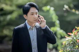 《江河日上》中的熟脸不少，认出了邓超的老师，没认出星二代高亮图片