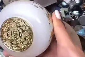 笑死！TikTok直播卖瓷器给老外一点小小的中国震撼，300美刀想要图片