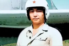 王伟坠机，为何目睹全过程的赵宇不击落美军机？还好当初没这么做图片