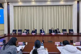 “爽爽贵阳·数谷贵安·花漾高峰·樱你精彩”2025年贵阳贵安樱花季服务保障工作新闻通气会召开图片