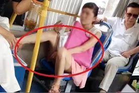“妹子，穿裙子坐公交能不能不翘腿？”哈哈旁边大爷的血压都高了图片