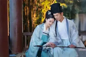 李白到江南寻欢，写了一首大胆露骨的猎艳诗，读了让人浮想联翩图片
