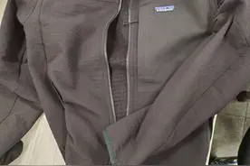 户外装备 ：[何必始祖鸟]巴塔哥尼亚经典产品之R2抓绒软壳图片