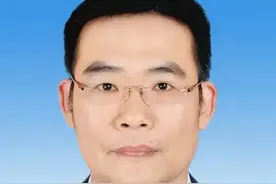 4位厅干履新，李勇毅任湛江市代市长图片