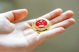 10年工龄岂能说没就没？支持起诉帮26名职工找回“丢失”的工龄图片