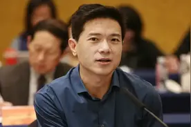 传奇锅炉工李贵富：一辈子没升过职，儿子是百亿富豪李彦宏图片