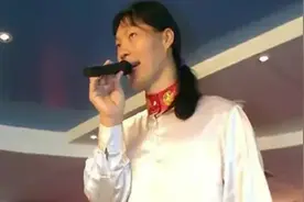 世界第一女巨人姚德芬:来自安徽，穿78码鞋子，一顿饭吃6碗炒面！图片