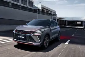 打工族适合开价格便宜的SUV，这两款空间大省油，安全系数也很高图片