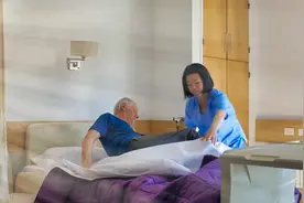 陪床保姆”揭开了老年私生活不齿真相：做家务，还提供特殊服务图片