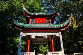 岳麓山爱晚亭图片