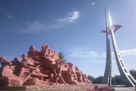 休假到达格尔木。格尔木号称兵城。如今已是一个现代化中等城市了图片