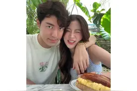泰国女星小水晒和男友甜蜜自拍，却被网友喊话男友是三白眼，快跑图片