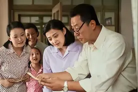 父母爱情：8位小演员现状：江亚菲最漂亮，亚宁健美第一名图片