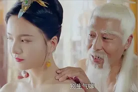 手撕丝袜，筷子夹胸，这些辣眼睛的镜头，实在是让人忍无可忍图片