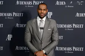 “就算我乱花，这辈子也花不完”，盘点NBA3位10亿美元大佬图片