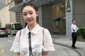 颜值能打身材“哇塞”的明星，网友:穿的多大胆就有多性感图片