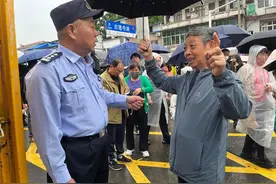 五一我在岗｜古德寺来了位“网红”民警图片