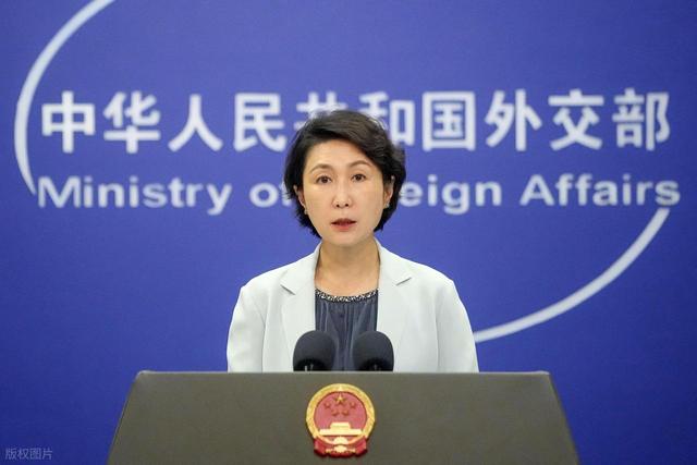 豪赌中国会低头? 变本加厉, 连下两条"封杀令", 美方： 等中方的电话