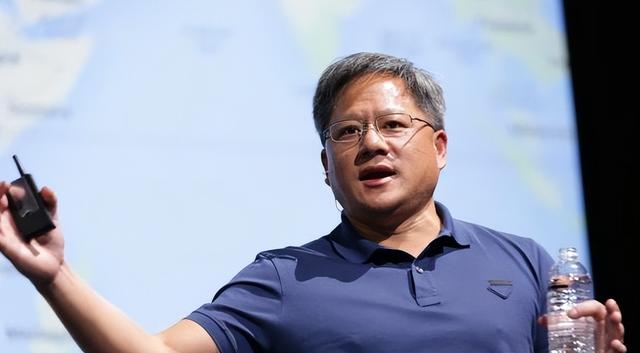 美国巨头：老夫买不动显卡了！黄仁勋：华尔街，你买！租给他们！