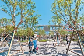 北新桥地铁站打造“京韵门厅”图片