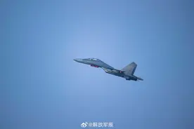火力全开！直击实弹打靶训练图片