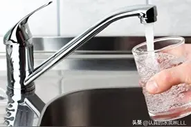中国公知告诉我,美国自来水可以打开水管直接喝，美国官方打脸了!图片