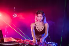 揭秘夜场女性：她们真的不能娶吗？看完这篇再决定！图片