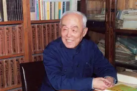 季羡林《悲喜自渡》：每个孤独的成年人，都从中获得了救赎图片