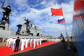 俄罗斯不再有顾虑，中俄海军首次南海集结军演，对美牵制利大于弊图片