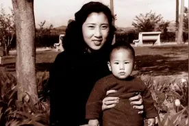张灵甫遗孀返台，74师老兵坐满20桌，陈毅当年的担忧绝非杞人忧天图片