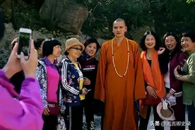 释明心：29岁辞职出家，因长得帅被多位富婆狂追，如今怎样了？图片