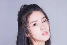 钟鹿纯 - 中国时尚名模，车模曾跟邓超一起出演过电影(情圣)图片