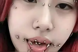 时尚还是疯狂？长沙女性脸部镶钉引发热议！图片