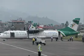 尼泊尔一客机坠毁，已致22人死亡，空难频发凸显其交通困境图片