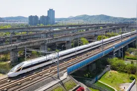 京沪高铁为啥那么“吸金”？员工仅67人，日赚三千万却轻轻松松！图片