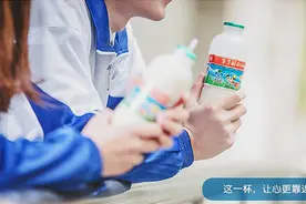 全是“科技与狠活”，却狂卖14亿，这种甜牛奶，谁还在喝？图片