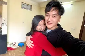 尼泊尔贵簇女孩追中国小伙被拒，用撒娇柔情缠绵及重礼才搞到得手图片