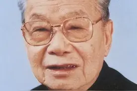 姬鹏飞，山西临猗人，曾任外交部长、国务院副总理、港澳办主任图片