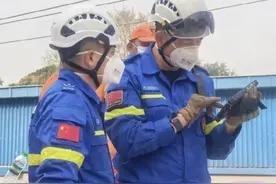中方救援队在缅甸再救出1名幸存者中方救援队在缅甸再救出1名幸存者图片