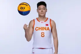 中国三人男篮国家队官方晒定妆照：一家人就要整整齐齐图片