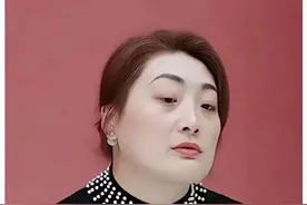 宗庆后刚离世，“捞男”又开始疯狂求婚，网友：不如和霍启山凑凑图片