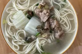 和媳妇吵架7天，福建小伙坚持不和好，晒自己做的饭，网友笑喷了图片
